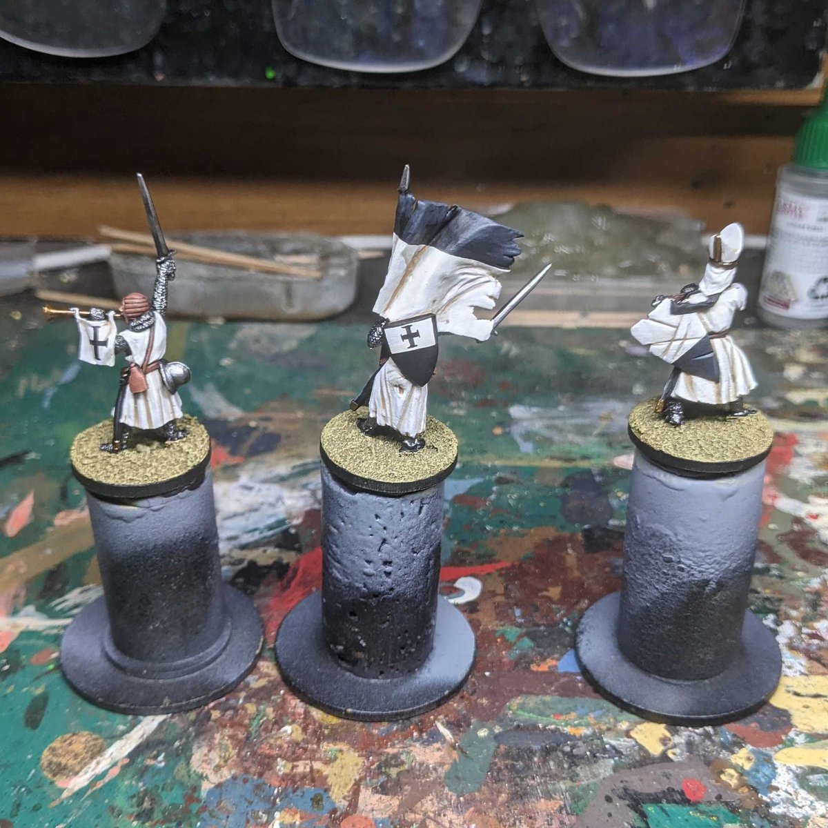 WargamesIll's tweet photo. Here are a couple of quick WiP shots of three Footsore Templar Knights Matt is working on for our Assassins and Templars game at Partizan on Sunday.

#WorkinProgressWednesday #WiPWednesday #Wargaming #Wargames #Wargamers #Partizan2026 #TabletopWargaming @FootsoreUK https://t.co/kYWyoqdLnP
