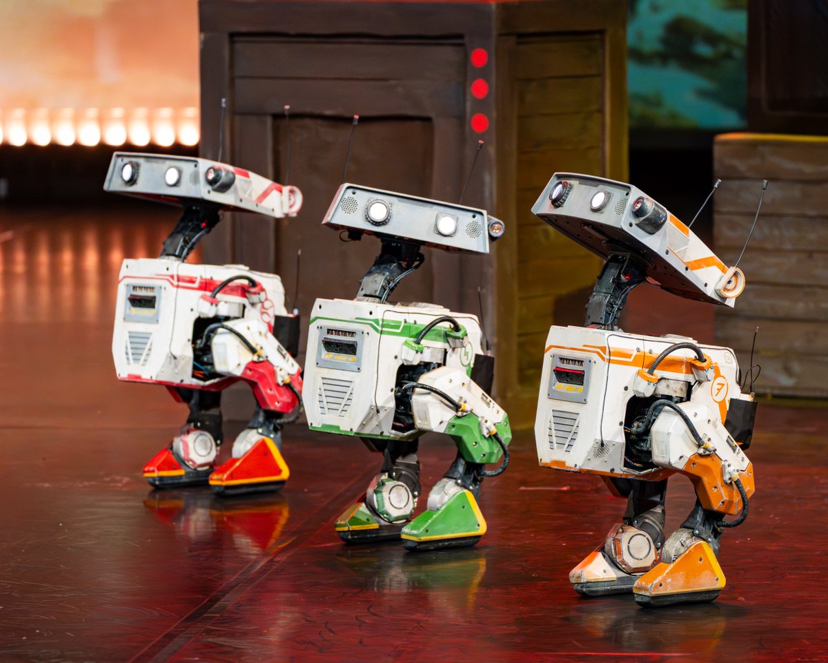 DisneyParis_EN's tweet photo. Are these the droids you're looking for? 💫
Meet the BDX droids, The Mandalorian &amp; Grogu in "BDX Droid Mission: An Unexpected Encounter" at the Videopolis Theater. https://t.co/dKLIRT7wxs
