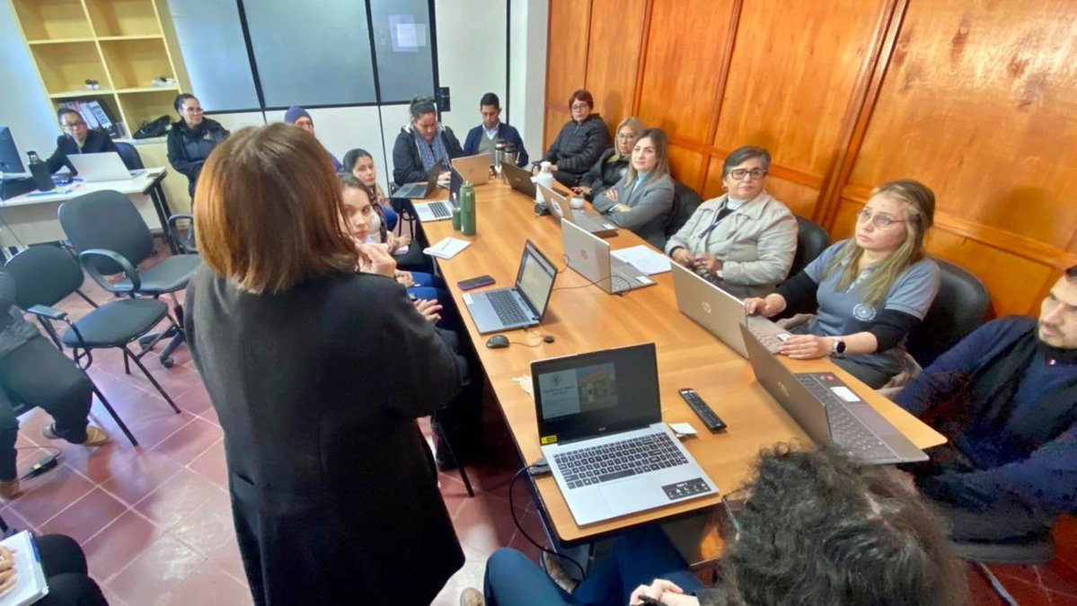 Universidad Nacional de Pilar tweet media