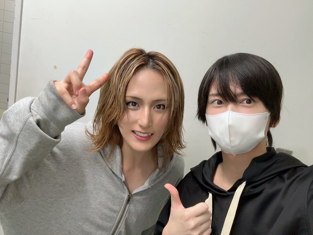 荒牧慶彦 tweet media