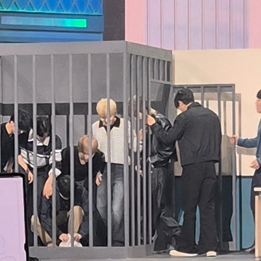 뉴니즈 tweet media