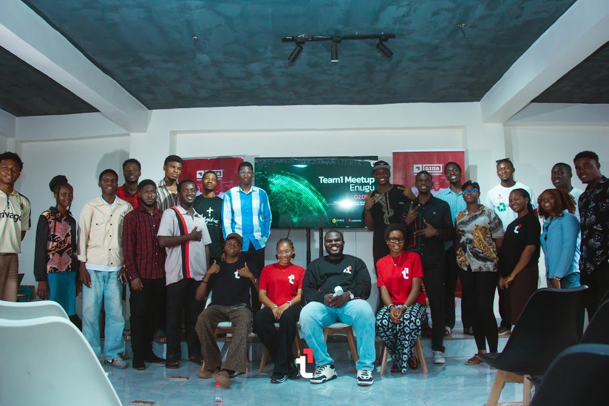Team1NG's tweet photo. Our recent Team1 Connect meetup in Enugu brought together builders, creators, and Web3 enthusiasts for an afternoon of learning, networking, and real conversations.

Highlights from the meetup:

• AI workshop by @Samsondamian_ on integrating AI into workflows and building smarter

• Introduction to @avaxteam1, @Team1NG, Builders Hub & @coreapp by @kevin_chibuoyim 

• Product and design insights from @designsby_bee 

We had 30+ builders present, with even more registrations impacted by impromptu exams announced earlier that day.

Still, the energy, engagement, and curiosity in the room made it a meaningful experience.

More cities, More builders and More growth for Team1 🔺