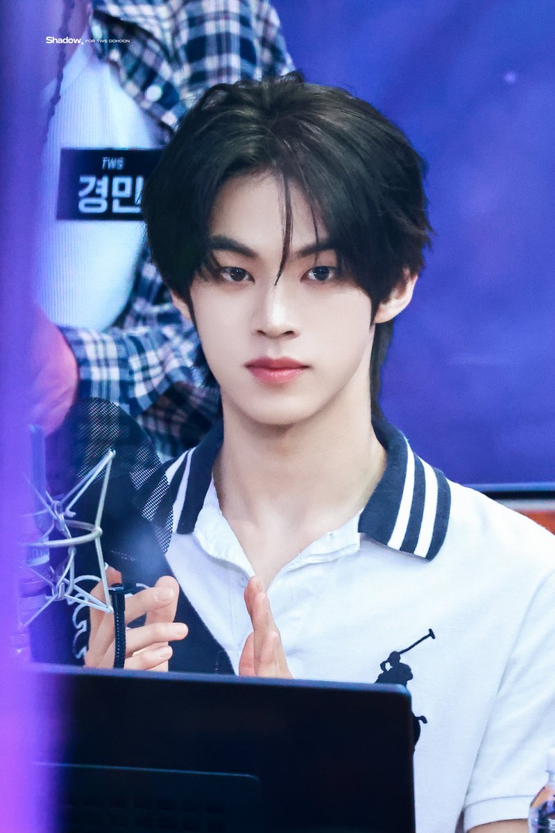 𝘚𝘩𝘢𝘥𝘰𝘸. tweet media