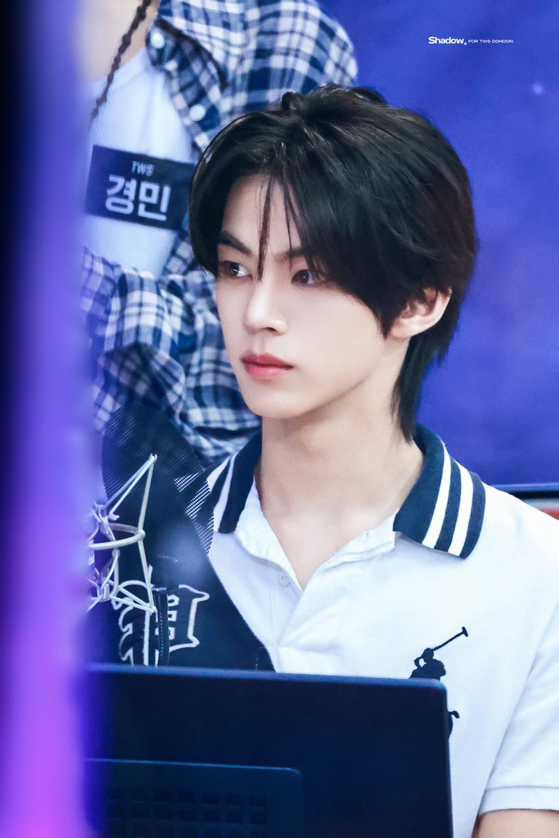 𝘚𝘩𝘢𝘥𝘰𝘸. tweet media