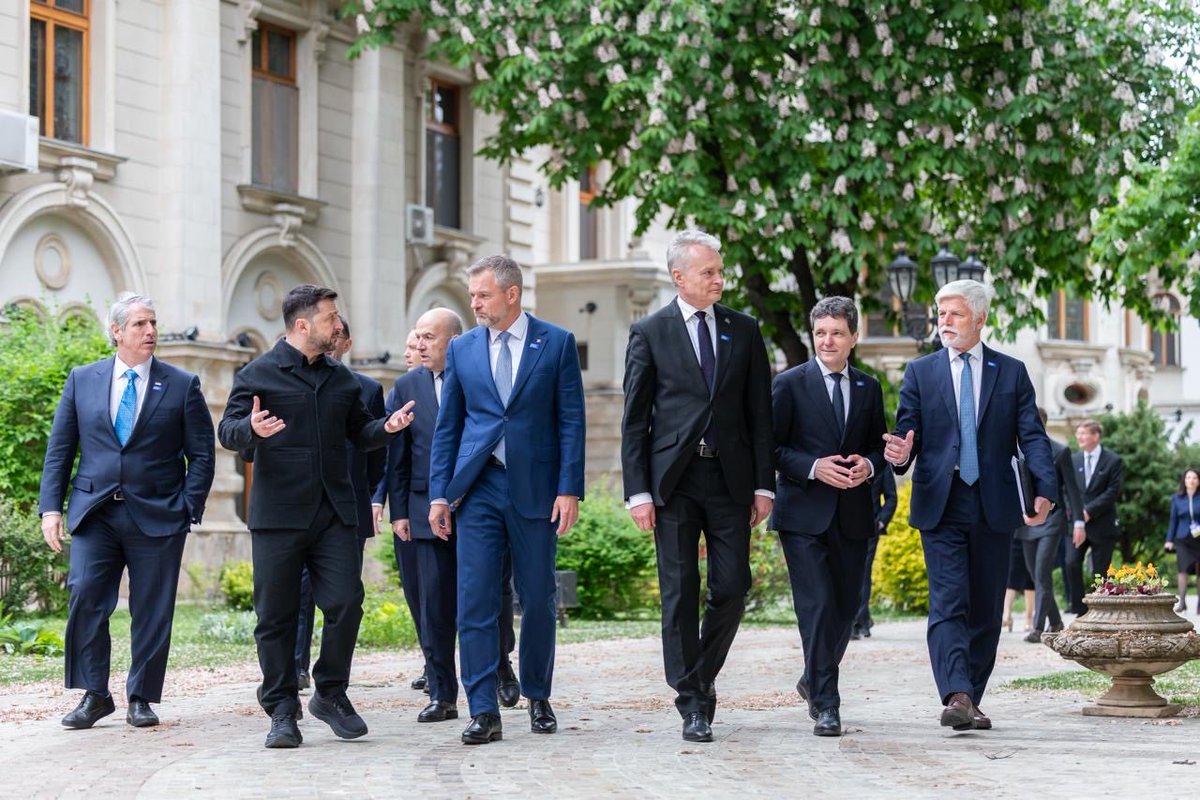 Nicușor Dan tweet media