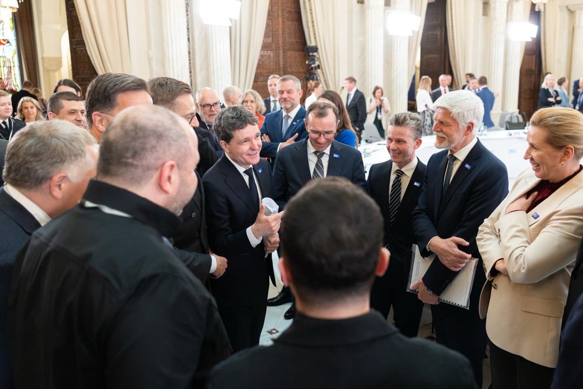 Nicușor Dan tweet media