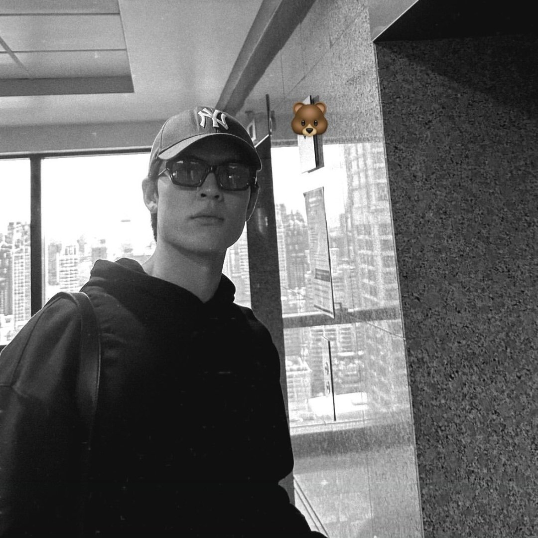 𝐑𝐞𝐢𝐢🧸 tweet media