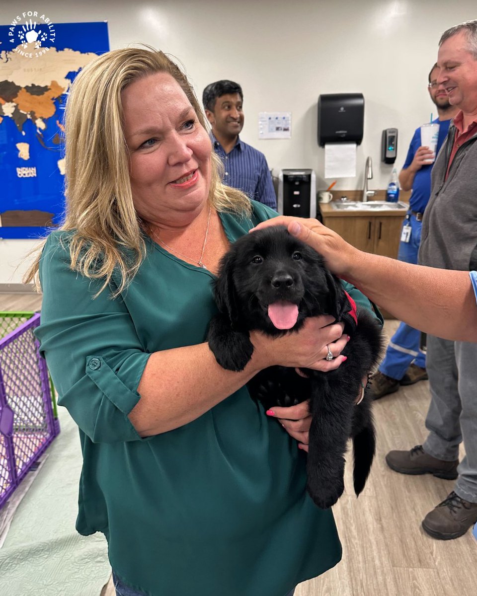 4 Paws For Ability tweet media