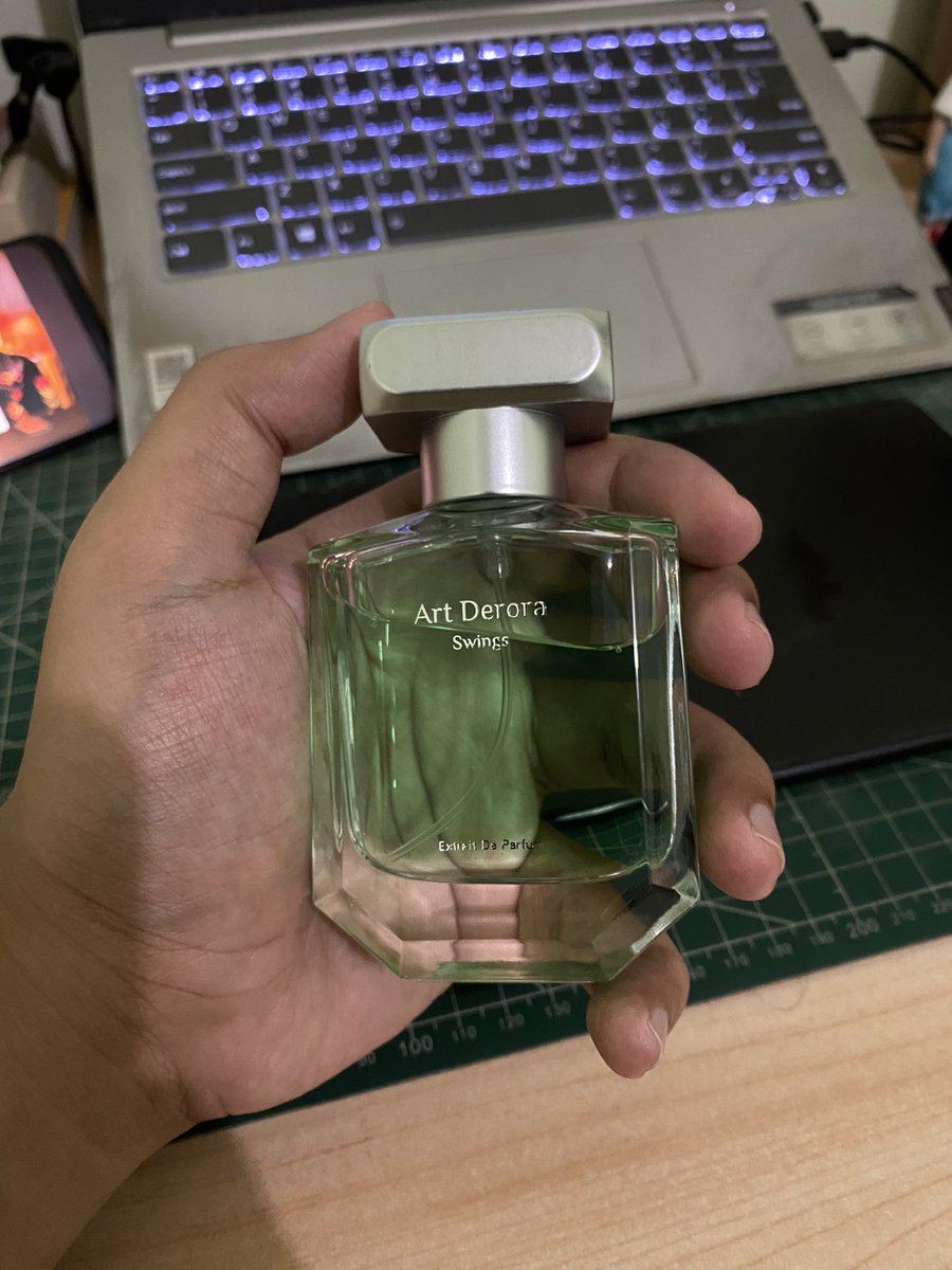 KuningBujang's tweet photo. @fajarrusalem akhirnya nemu parfum yang seger dan tahan lama 🙌🏼

https://t.co/ixJWkApdwX https://t.co/0cwey2afsx