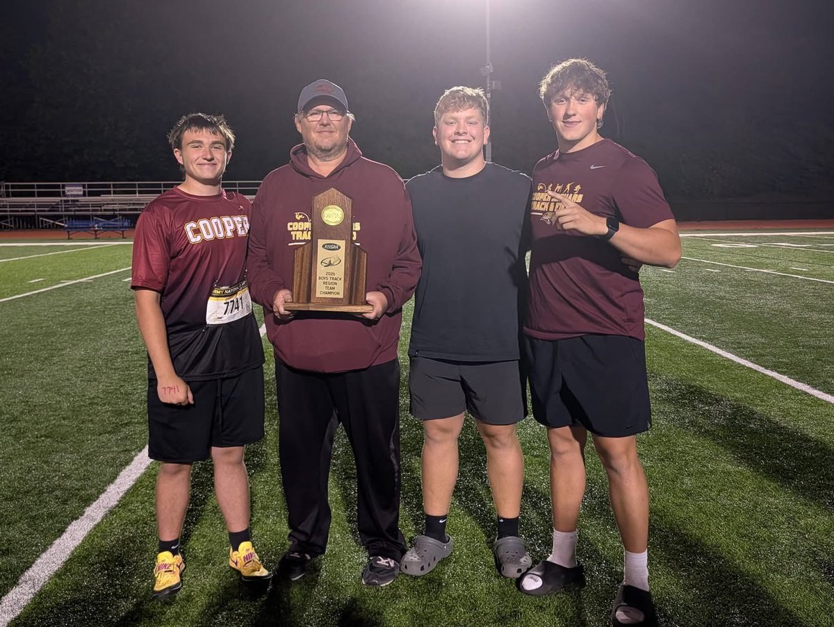CarsonClark08's tweet photo. Had a great day at regionals Monday! I finished 1st in shot put with a throw of 42-2 1/4 and 5th in discus with a throw of  128! The men’s team finished as regional champs as well. Shoutout to all of my teammates! Looking forward to state on the 23rd!! https://t.co/UaByBqFArj