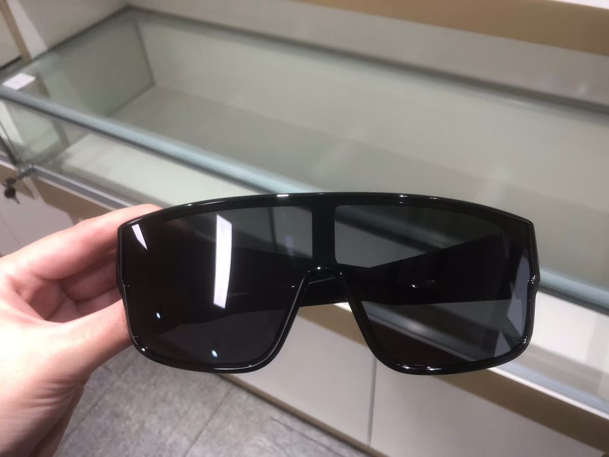 HermitinOptical's tweet photo. Fresh design ready for your brand. #sunglasses #SunglassesManufacturer #EyewearDesign #PrivateLabel #FashionTrends https://t.co/F6zeZKS4Ft