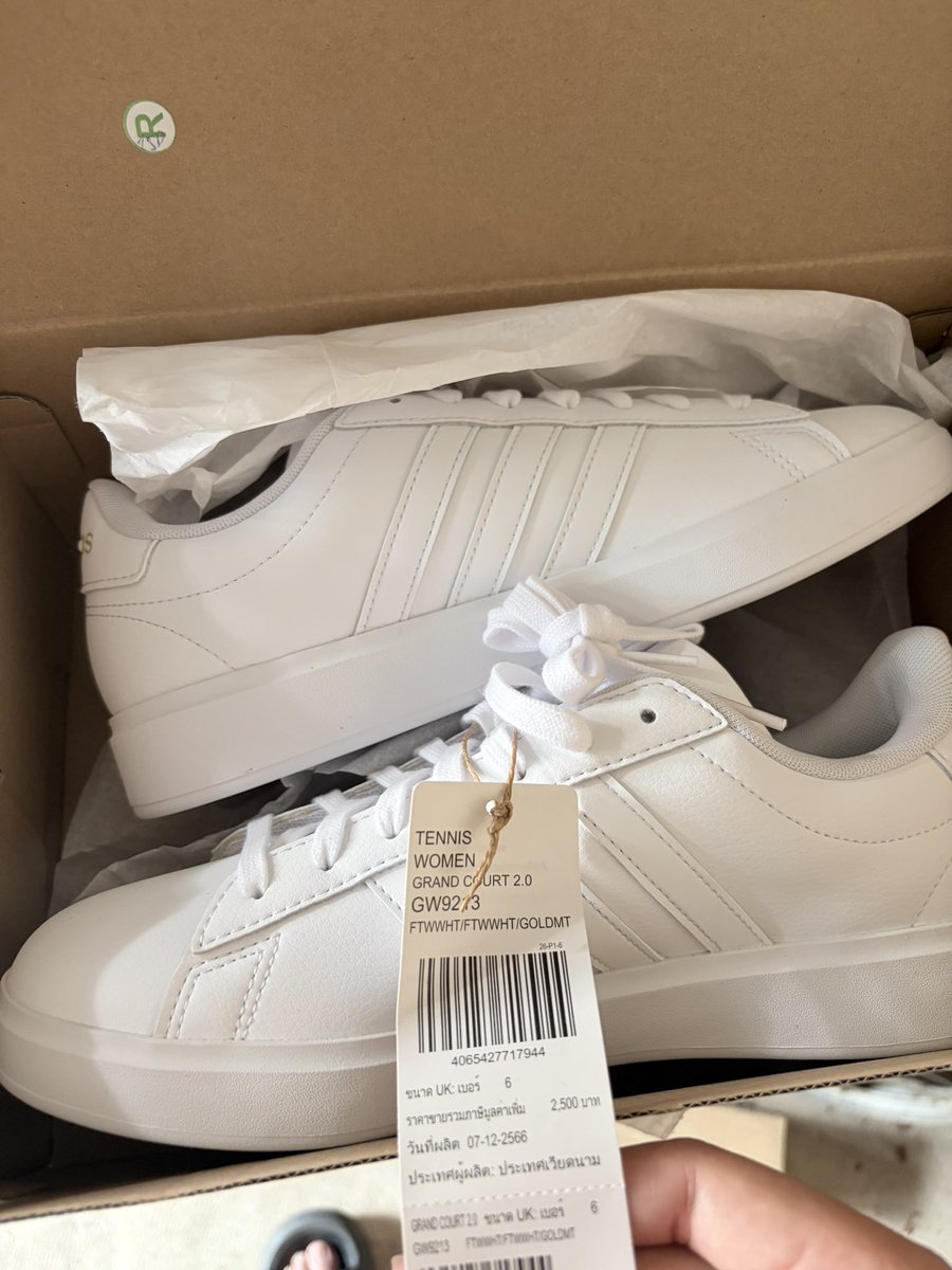 Beam62968317101's tweet photo. ปล่อยผ้าใบ Adidas  มือ1 แท้100% 6uk
 ความยาว24 
ราคา680 ฿ รวมส่ง🥹💗✨ 
(เพิ่มเติมเดมได้เลยค่ะะะ)

#ส่งต่อรองเท้า #ส่งต่อรองเท้ามือสอง #ส่งต่อstylist #ส่งต่อเสื้อผ้ามือสองสภาพดี #ส่งต่อรองเท้ามือสอง https://t.co/WBGfOouNPC