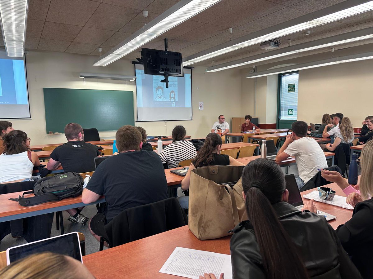 GertuanF's tweet photo. Hace unos días estuvimos en la Facultad de Trabajo Social de EHU en Gasteiz acercando la labor de Gertuan Fundazioa a las futuras trabajadoras y trabajadores sociales.

Una jornada muy enriquecedora. https://t.co/5QyvKYgPaT