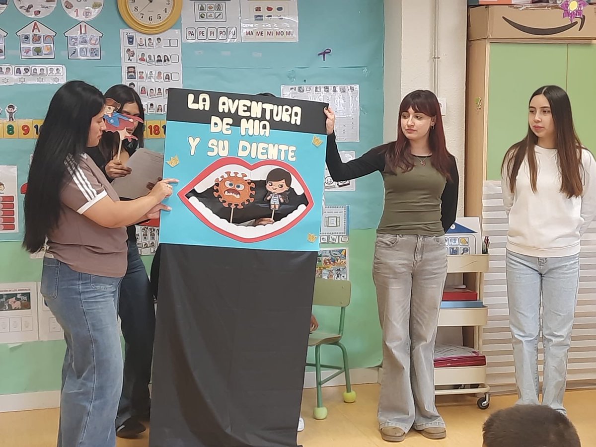 CeipCastilla's tweet photo. Nuestros alumnos de Infantil han recibido una visita muy especial: los estudiantes de FP de Xtart han venido a impartir un taller de salud bucodental.A través de juegos, cepillos gigantes y muchas risas, los más pequeños se lo han pasado en grande mientras aprenden. https://t.co/MXWzyKwVDN