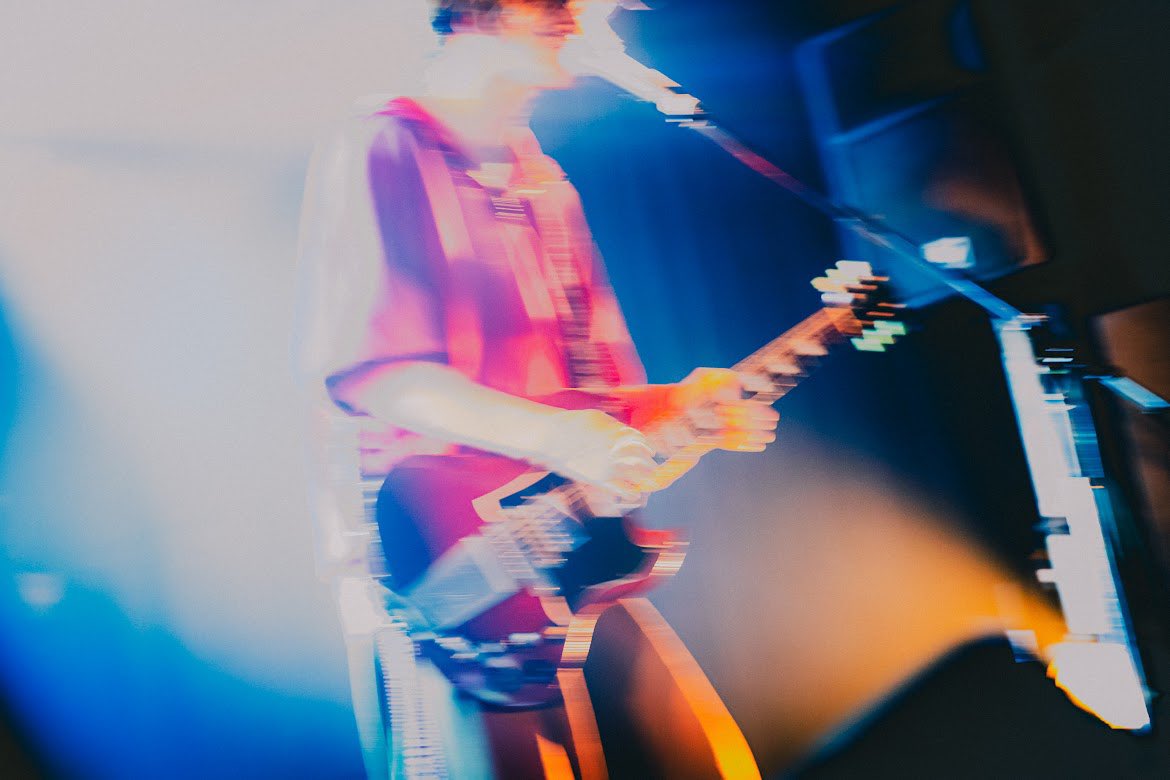 tanakawakame's tweet photo. 20周年
全国ツアー中
小説の本が出る
LEGO狩りという対バンイベント
各地フェス

#LEGOBIGMORL 
#gibsonsg 

Photo by @ask__to__a https://t.co/JwNLWjL7Lq