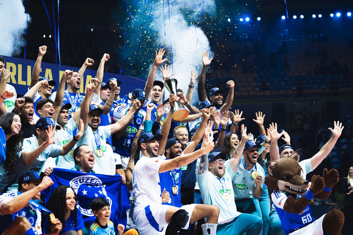spnoesporte's tweet photo. Festa mineira em SP: Praia Clube e Cruzeiro vencem Superliga 2025/2026

Ginásio do Ibirapuera recebeu os dois jogos decisivos pelo segundo ano seguido

Confira: https://t.co/ldlKP8ZXzZ

#EsporteSP #SPnoEsporte #GovernoSP #SãoPauloSãoTodos #Superliga #Vôlei #Esporte #SESP https://t.co/L3KMjyf2Yv