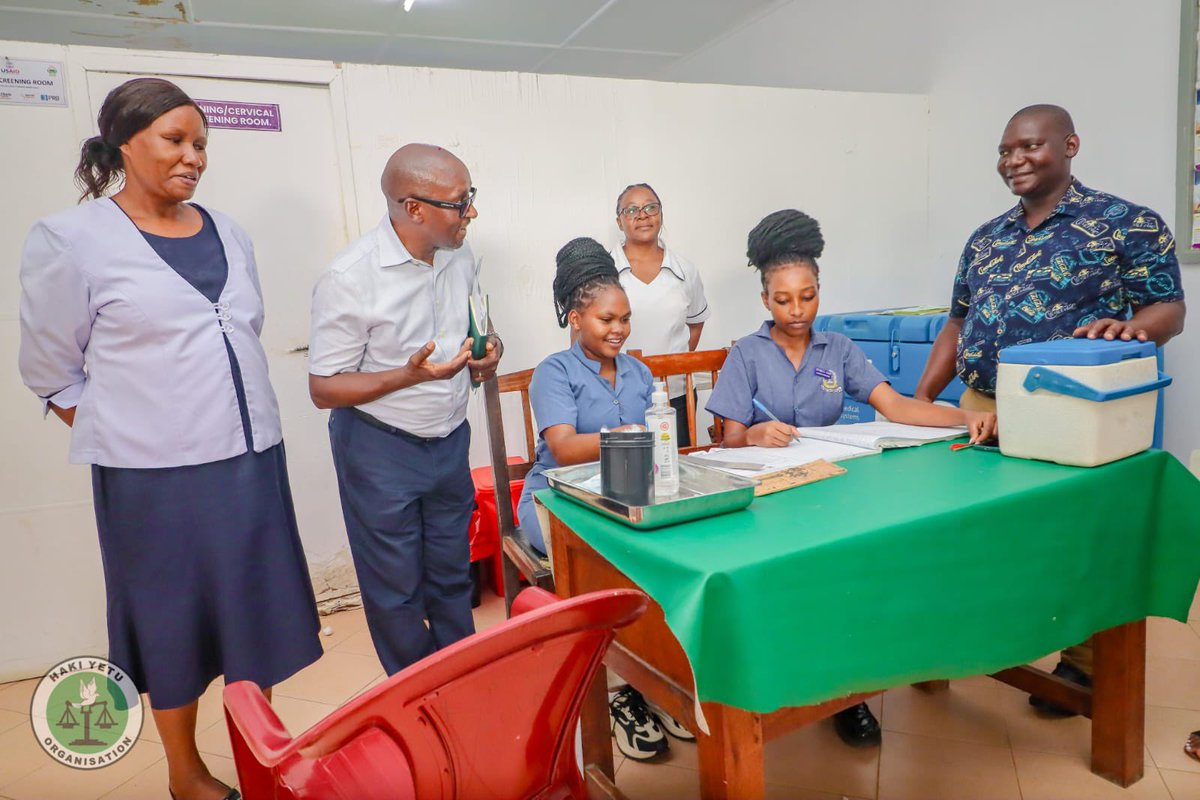 HakiYetuOrg's tweet photo. We successfully conducted an entry meeting with the healthcare providers at Gede Health Centre to introduce the Community Scorecard process. https://t.co/9iD5KAf8qe