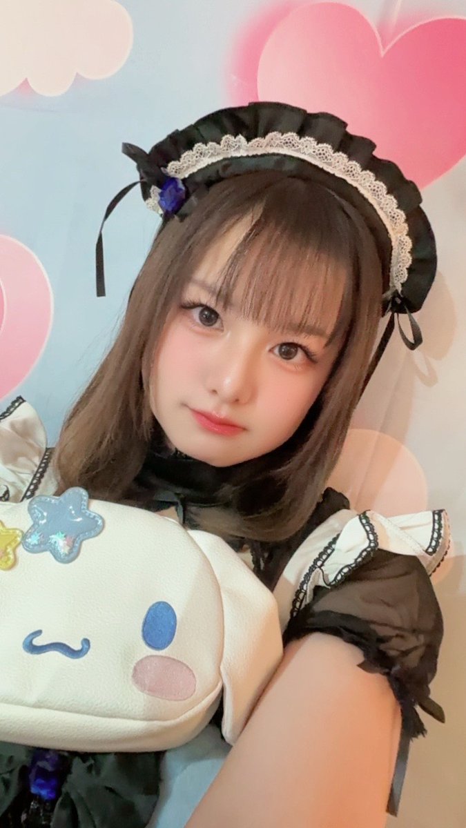 るり tweet media
