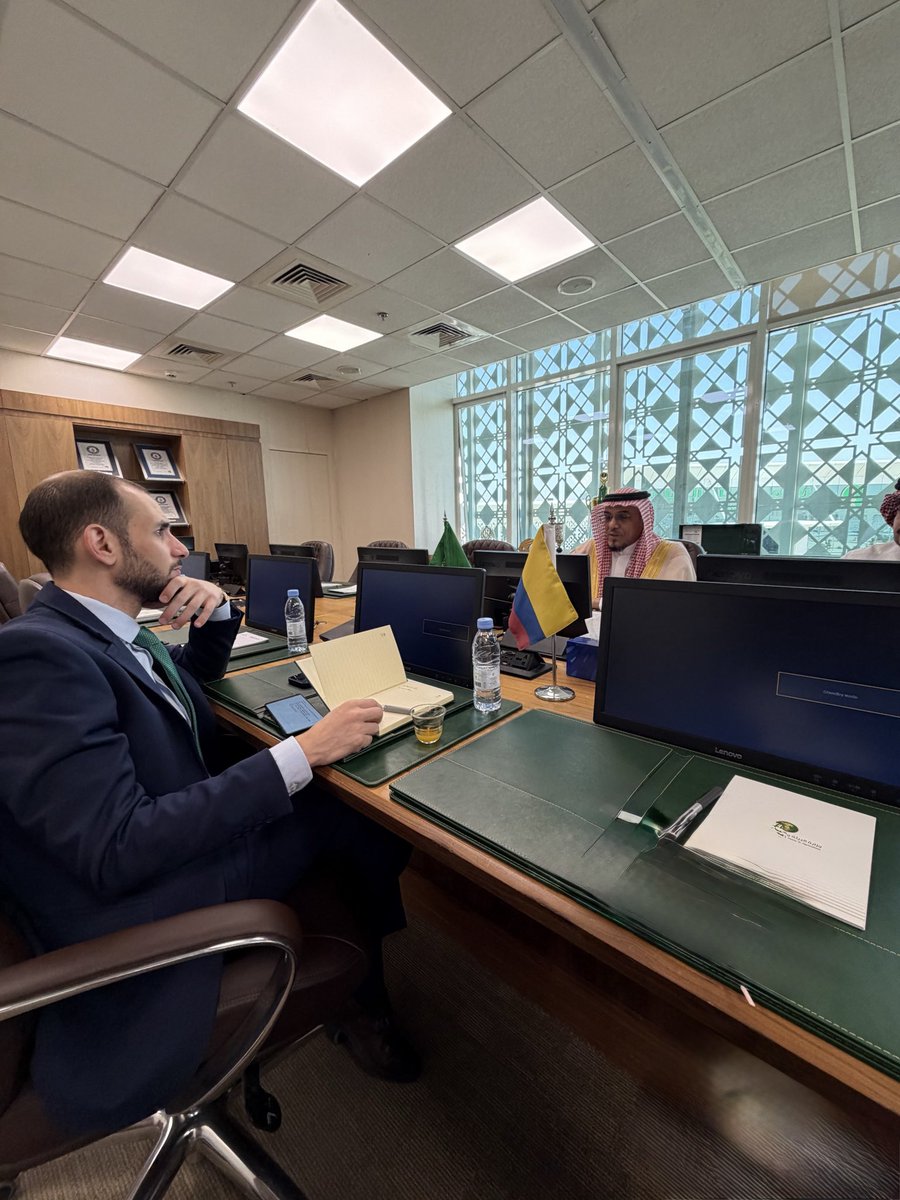 Embajada de Colombia en el Reino de Arabia Saudita tweet media