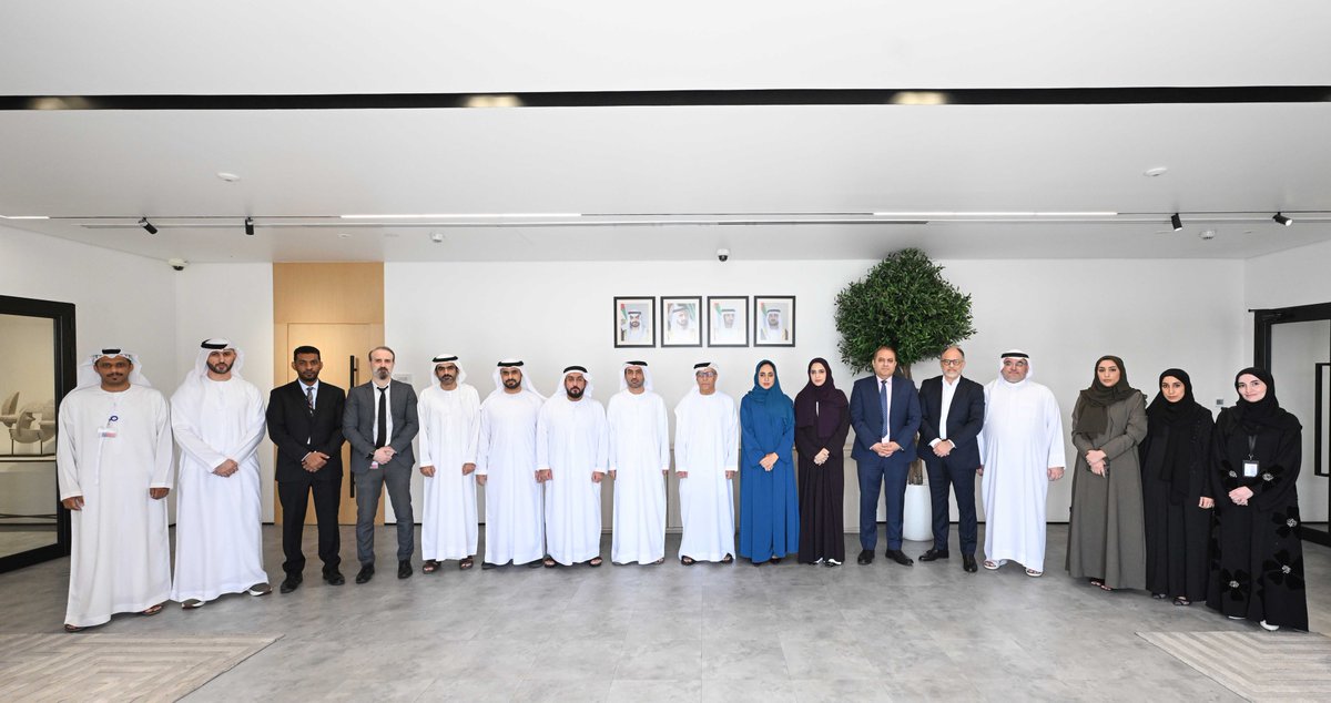 DXBMediaOffice's tweet photo. Mattar Al Tayer, Director General, Chairman of the Board of Executive Directors of the Roads and Transport Authority (RTA) visits the Technology Operation Control Centre (TOCC), an integrated hub for managing and monitoring RTA’s technical services and systems. The centre is designed to ensure business continuity and enhance operational efficiency in line with the highest standards of availability, quality and technical readiness.