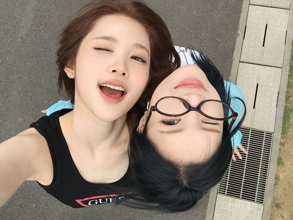 fromS2U's tweet photo. 나팥빵너무사랑해서조합명까지지어버린거아시는분..  포상이다 https://t.co/viDzA5Colc