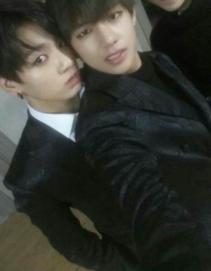 taekook. tweet media