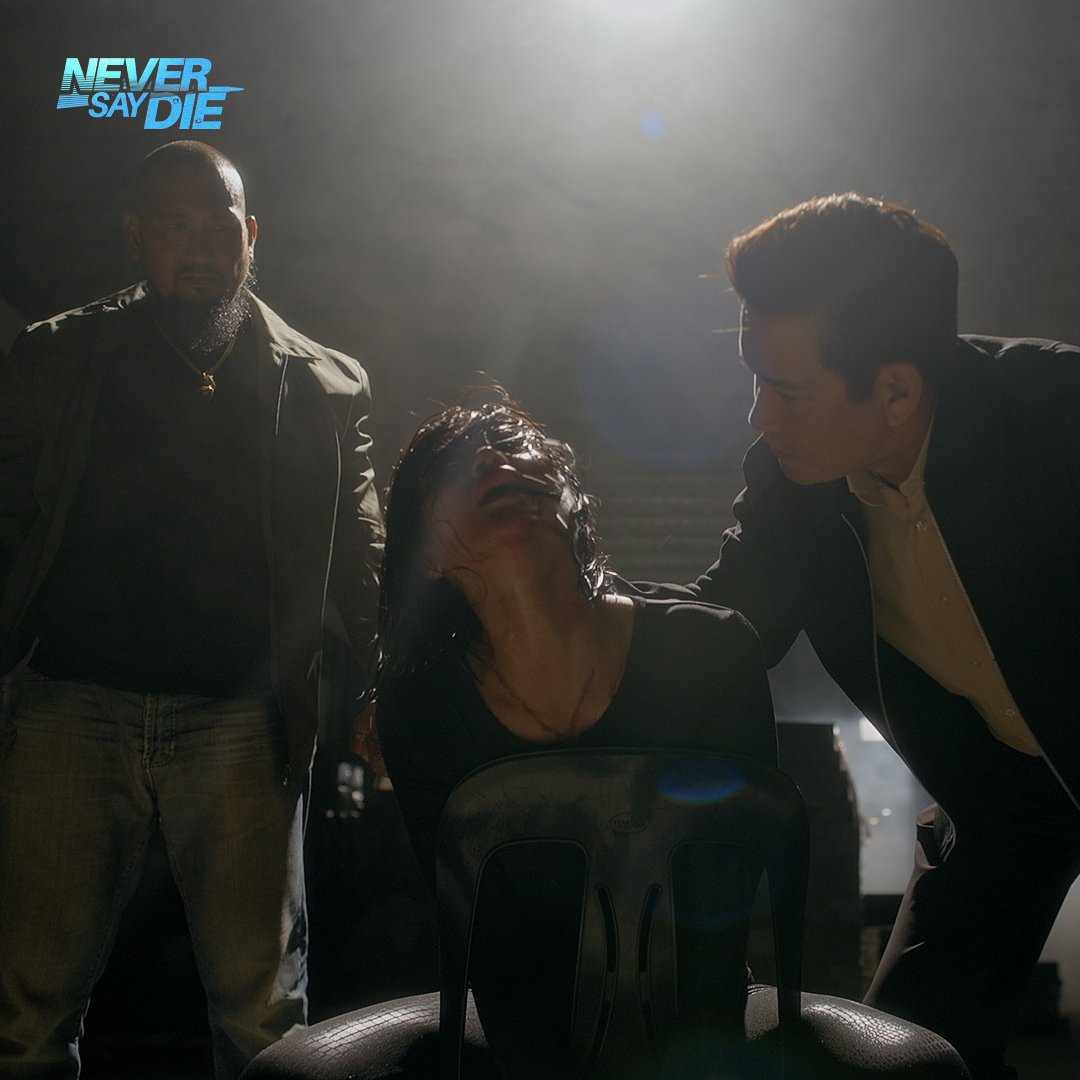GMADrama's tweet photo. KAWAWA NAMAN SI LIZA! 😢 

Susuko na sana siya sa pulis, ngunit nahuli siya nila Berdugo! 

#NSDSurrender #NeverSayDieGMA https://t.co/OECDSNSXwP