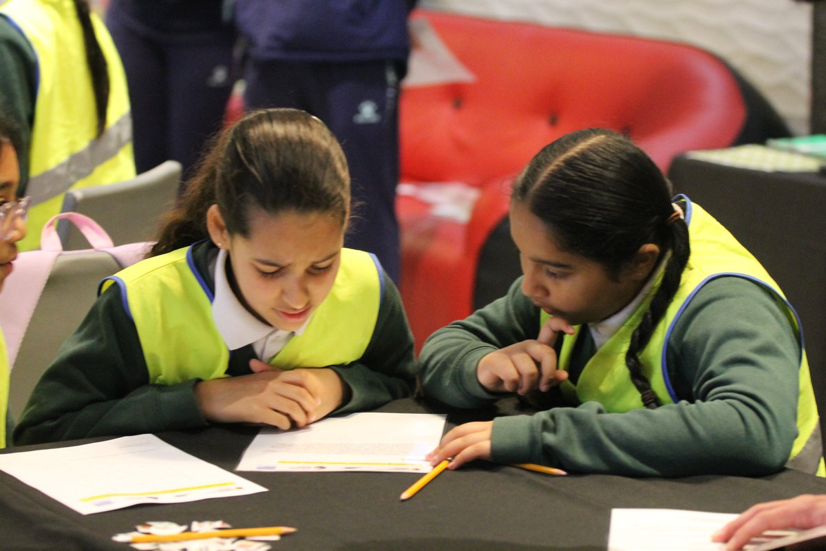 WFCTrust's tweet photo. 📚⚽ Inspiring a love of reading through the power of football!

We were delighted to welcome 90 Year 5 pupils from Coates Way, Watford St John’s, and Willow Tree to Vicarage Road for our Premier League Primary Stars Author Day as part of the National Year of Reading initiative.

From football-themed literacy activities and creative workshops with visiting author @sethburkett , to a special visit from Harry the Hornet, the day was packed full of creativity, learning and fun ❤️

A huge thank you to everyone who helped make the event so memorable, including Matt Turmaine, @Anna_Filbey99, the Premier League Foundation, the @Literacy_Trust and our fantastic partner schools.

You can read more about the day here: https://t.co/ZkKGOEW3s9

#PLPrimaryStars #NationalYearOfReading 

@PLCommunities @WatfordFC