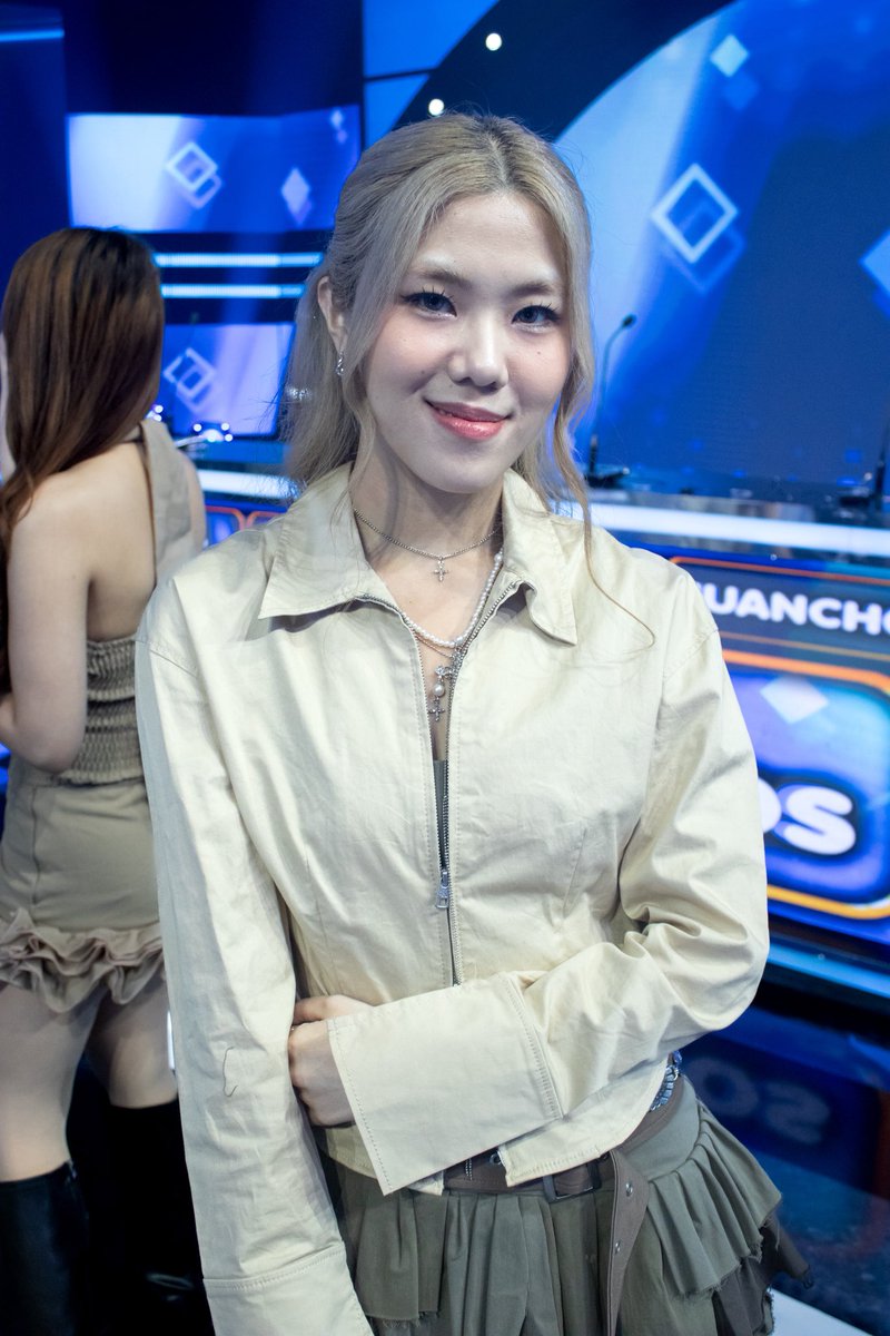 finanalaverse's tweet photo. 260513 FINA Nala at Family Feud PH

#FINAatFamilyFeudPH #FamilyFeudPH
#FINA_Nala @_nalachua @_lovefina https://t.co/IzhkeYyv0F