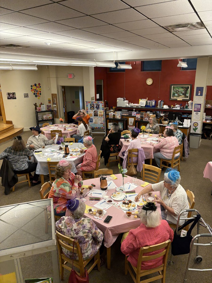 mckeeslibrary's tweet photo. Special Guest Howard Mincone helped make our annual Mother's Day Tea even more special, with a juggling and comedy routine that was sure to please! https://t.co/RREHqWYdVv