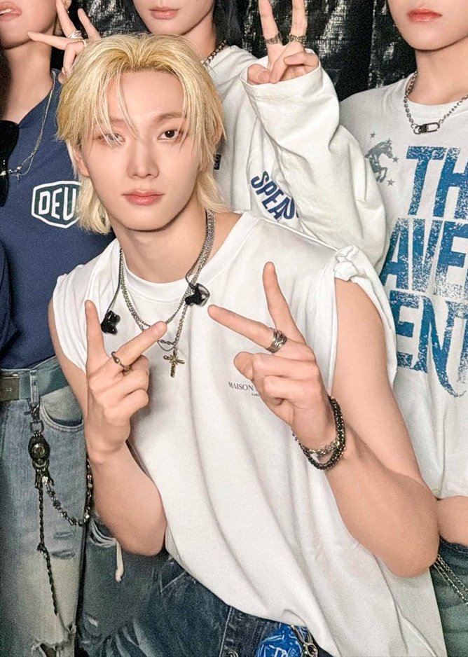 daily sungho tweet media