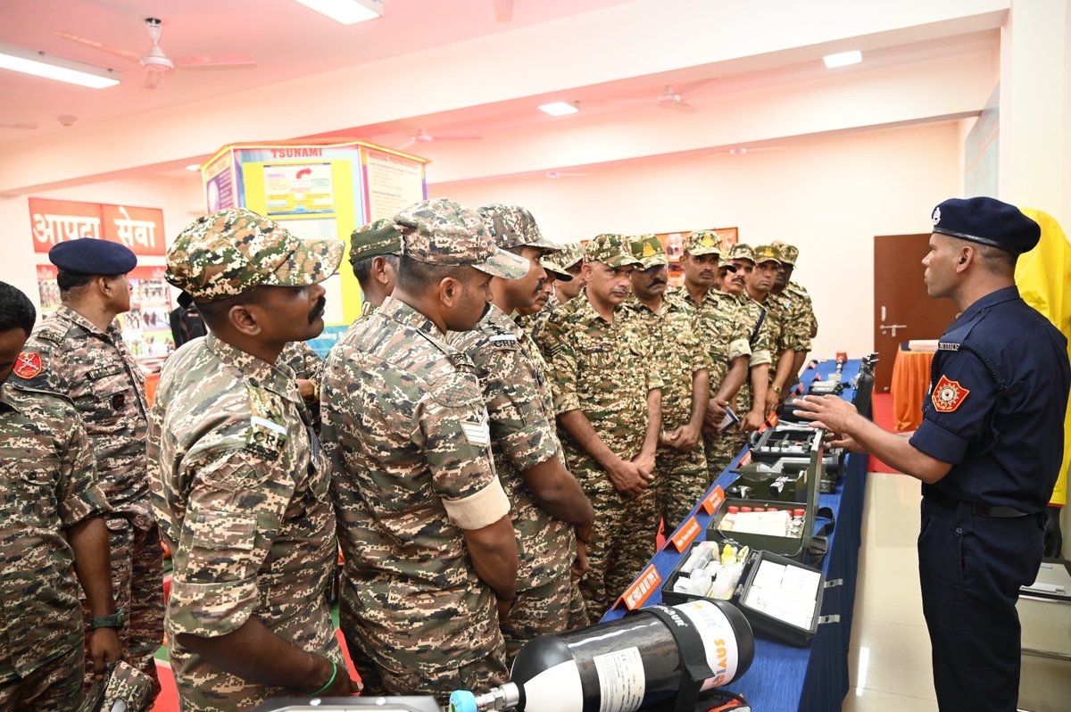 05NDRF's tweet photo. @05BnNDRF
📍 HQ 05 NDRF, Pune
🏛️ Training Visit by Institute of IED Management, CRPF Pune
⚡ Strengthening disaster preparedness, coordination & emergency response readiness. 🇮🇳
#NDRF #DisasterPreparedness #EmergencyResponse #TrainingVisit
@NDRFHQ @ndmaindia @ANI https://t.co/fBmSaMFBD7