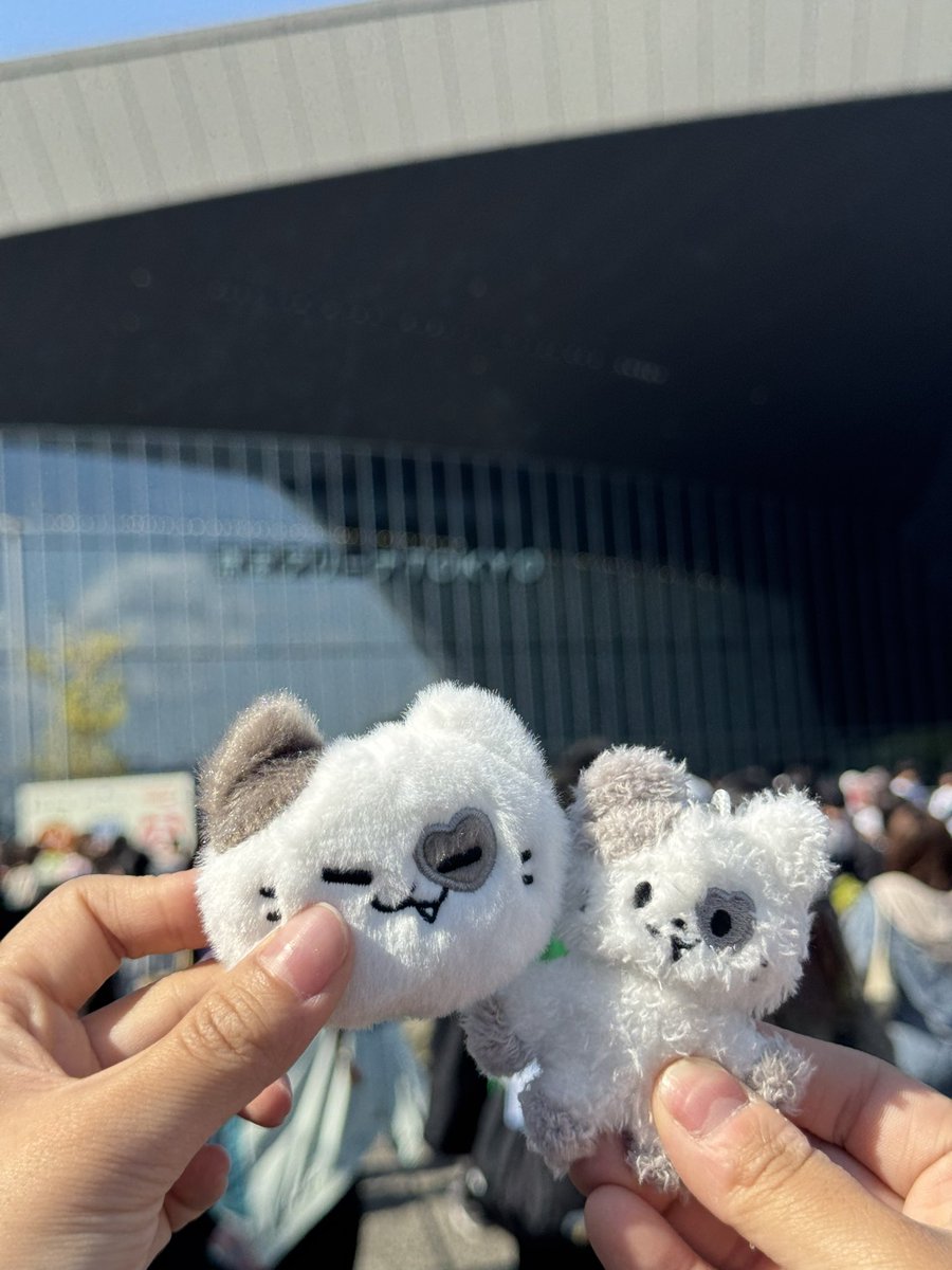 Ex22Dt's tweet photo. さしぶりitzyに会えて嬉しい！
イェジちゃんもみんなもどうか元気に...！
また会いましょう💖 https://t.co/mQaFdHGnxq