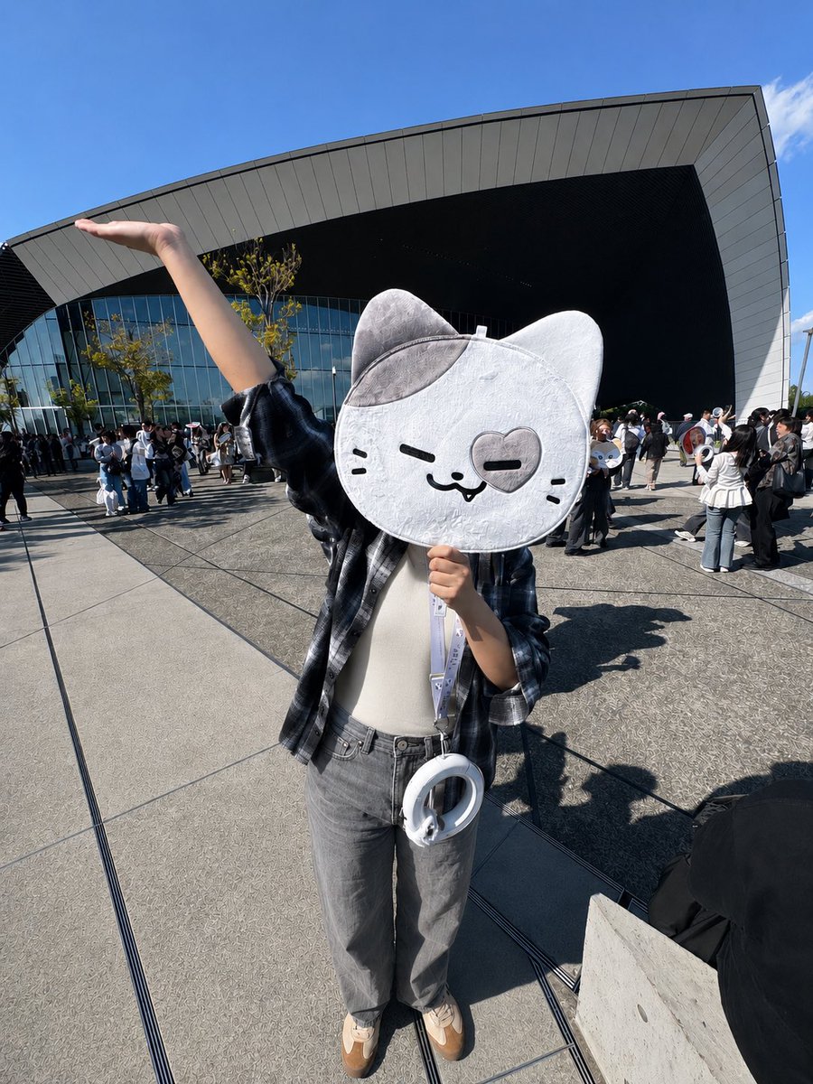 Ex22Dt's tweet photo. さしぶりitzyに会えて嬉しい！
イェジちゃんもみんなもどうか元気に...！
また会いましょう💖 https://t.co/mQaFdHGnxq