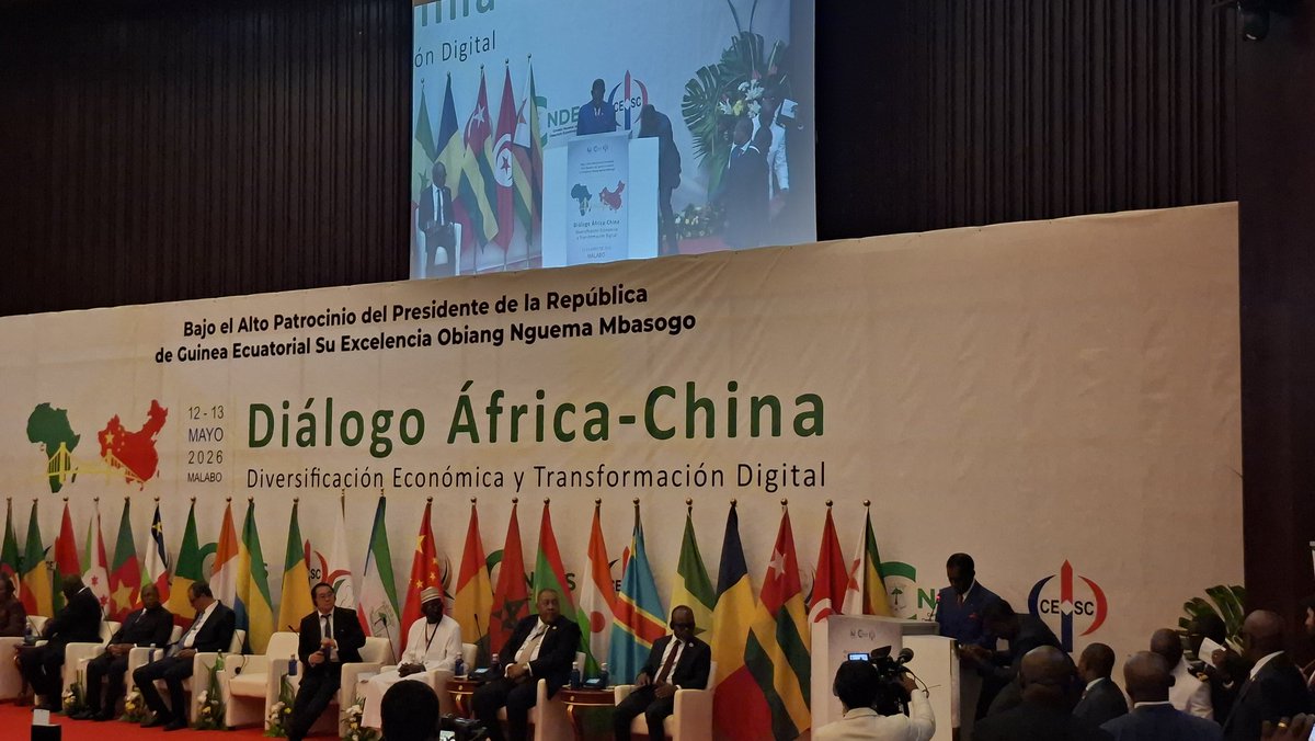 EmbaVEGuineaE's tweet photo. Asistimos a la 5ta. Mesa Redonda de Consejos Económicos  y Sociales e Instituciones Similares de África y el Consejo Económico y Social de China, realizada en el  Palacio de Conferencias de Sipopo, Diálogo África_China centrado en transformacion estructural de África.
@yvangil https://t.co/RKXXvGgyZo