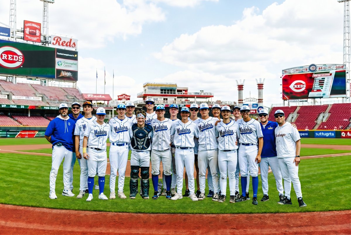 MustangsBase's tweet photo. Help your Mustangs take over GABP for our @redshsshowcase game vs Summit on Friday night! Details on tickets below, including a special being offered to students. 👇 https://t.co/svoyb6glrb