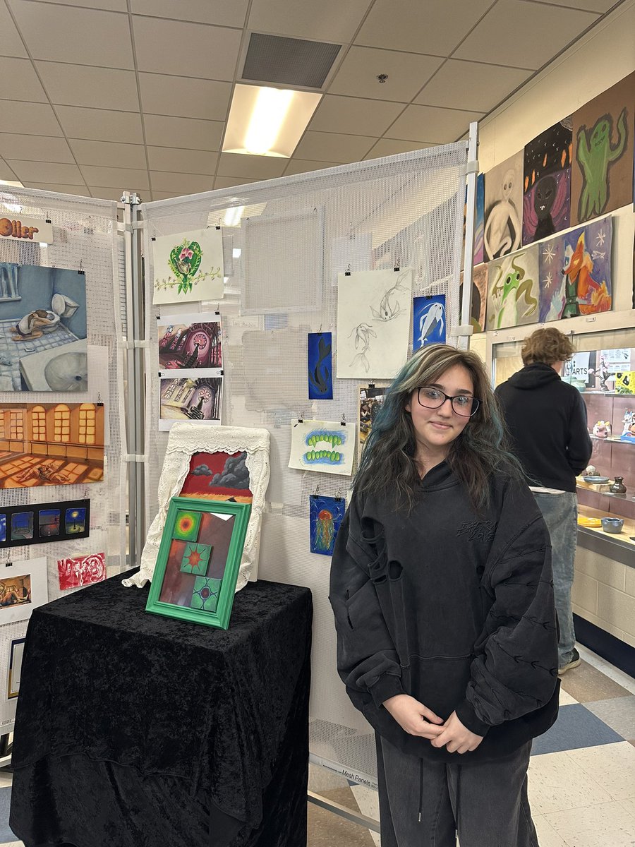 RBHS208's tweet photo. We are lucky to have so many talented artists at RB! Thank you to our students for sharing their creativity and hard work at this year’s Spring Art Show. 🎨🖌️ #RB208Pride https://t.co/02aCLukvGV