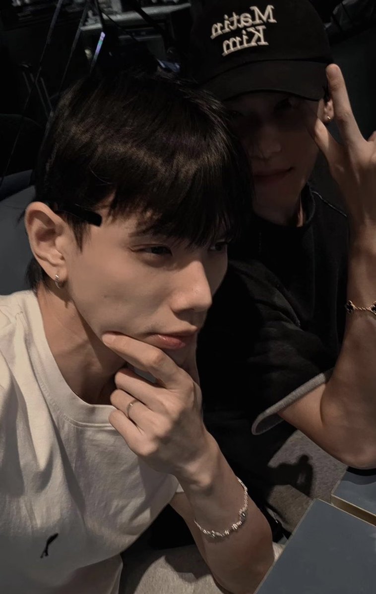 ◡̈ Double B.♡̴ tweet media