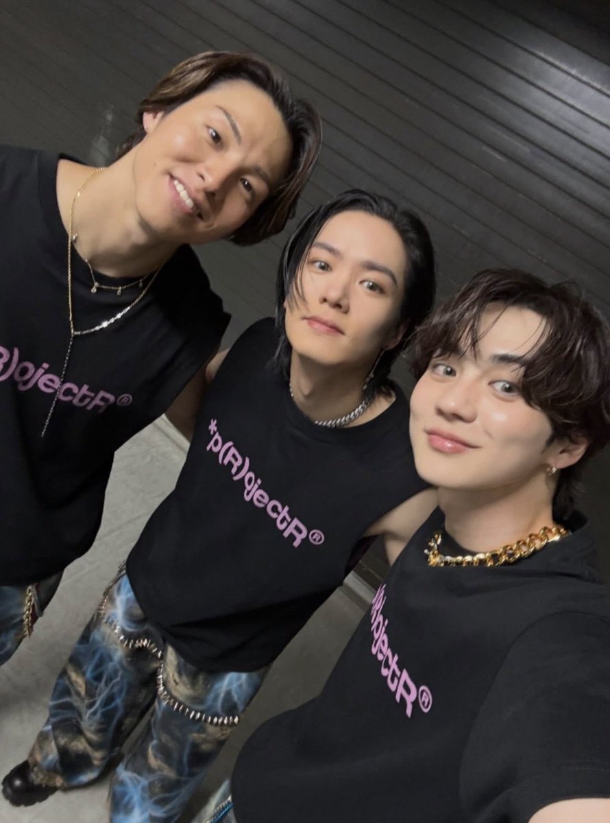 ⚡︎ K ⚡︎ tweet media