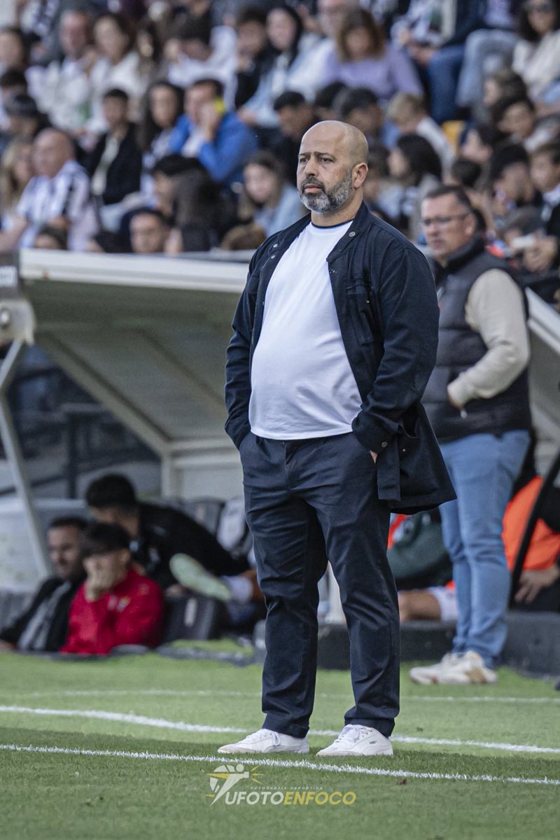 CdGevora's tweet photo. 🗣️ Hoy en el día mundial del entrenador, queremos felicitar a 𝐃𝐎𝐍 𝐌𝐀𝐑𝐓𝐈́𝐍 𝐅𝐄𝐑𝐍𝐀́𝐍𝐃𝐄𝐙. 

🫶🏻El faro que nos guía desde hace casi 7 años. 

👏🏻 También a su CT al completo, Jose Alberto, Kiki, Julio, David y Rafa. 

🧑🏻‍💻 PD: Si buscas Martín Fernández en Google 🔜 https://t.co/G9qY2PucT3