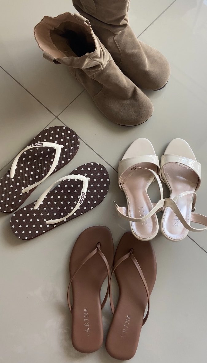 bloombyhand's tweet photo. @kikipaloa ป้ายยรองเท้า neutral girl coded ครบจบทุกลุค ตั้งแต่วันชิลยันวันอยากสวย 🤎

น้องแตะลายจุด https://t.co/ySDWYjF9KY
น้องบูทเก๋ๆ https://t.co/PPjlWmIMcS
ส้นสูงใส่ออกงาน https://t.co/d8xW7NogD0
น้องแตะสีน้ำตาล https://t.co/FKBxxSuXvl https://t.co/jQh0ki2VpZ