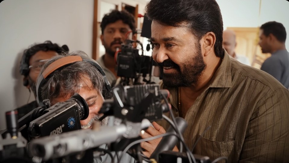 FTB_Cinema's tweet photo. #drishyam3 Behind The Scenes 

#Mohanlal #jeethujoseph https://t.co/Lc9m89e1FA