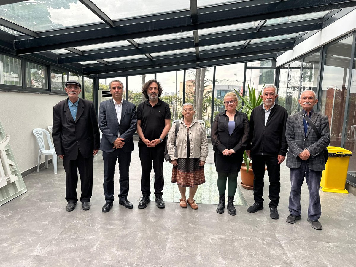 dempartistanbul's tweet photo. Vekilimiz Celal Fırat, Halklar ve İnançlar Komisyonumuz ile birlikte ADFE Genel Başkanı’nı Zeynel Abidin Koç ve Bağcılar Cemevi’ni ziyaret ederek, barışın toplumsallaşması için , 16 Mayıs Cumartesi günü Kadıköy’de gerçekleştireceğimiz “Barış İçin Bir Adım At” yürüyüşüne destek vermeye davet ettik.