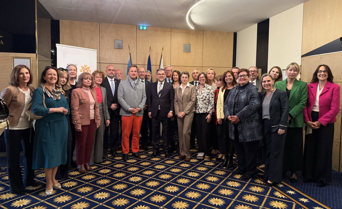 vx64's tweet photo. EU Heads of Mission met in Luxembourg for a working lunch with DPM &amp; Foreign Minister @Xavier_Bettel, hosted by the Cyprus Presidency, for a valuable exchange on international, European and domestic issues.
#EU #EUDiplomacy #Luxembourg #CyprusPresidency @MFTMalta @MaltainBelux https://t.co/Ii9G7L6Ov3