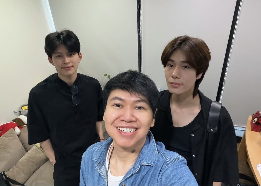 J.开 tweet media