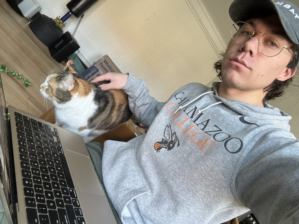 misaaee_e's tweet photo. boyfriend appreciation + showing off all our dumb children https://t.co/xPKOmdkmft