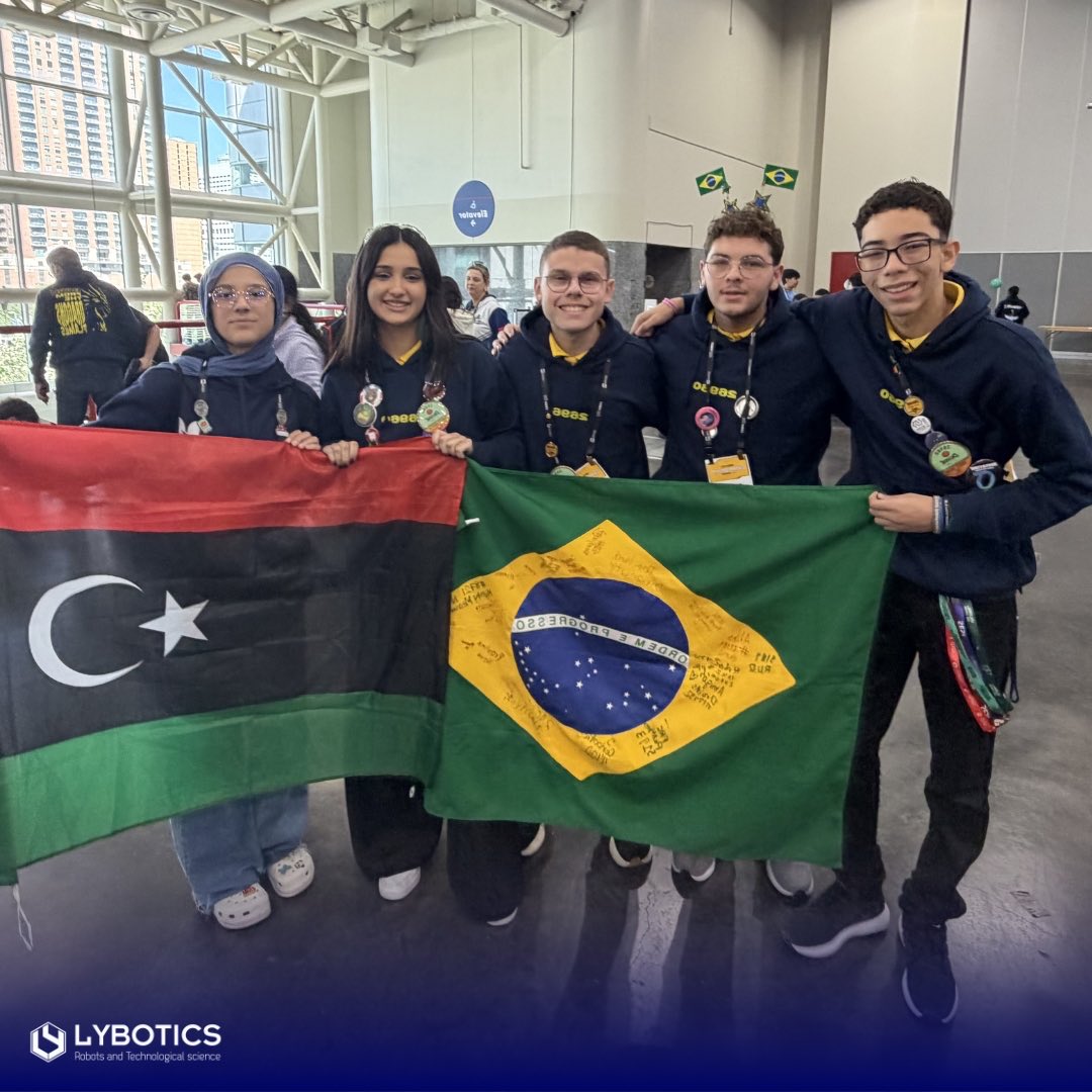 lybotics's tweet photo. مقتطفات من مشاركة نسرين حنيش من فريق Lybotics HYDRA Team، والفائزة بجائزة افضل طالب في بطولة العالم للروبوتات - أمريكا 🤖🇺🇸🇱🇾

فخورون بنسرين ونأمل لها دوام التفوق والاجتهاد كما نأمل رؤيتها حاملة علم ليبيا في بطولة العالم في المواسم القدامة 💙.

#ليبوتكس - معًا من أجل ليبيا أفضل https://t.co/CbBuGwGN0R