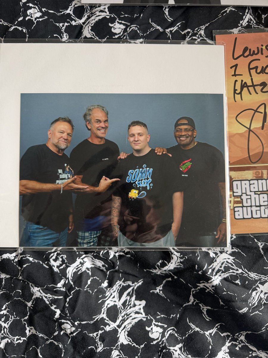 Lewis0809's tweet photo. @ned_luke it was a pleasure meeting you and the rest of the cast from GTA 5 Micheal de Santa is my favourite character hey Ned you forget a thousand things everyday pal make sure this is one of them 😁 I hope one day I could get a follow from you https://t.co/fzFvI3aLfc