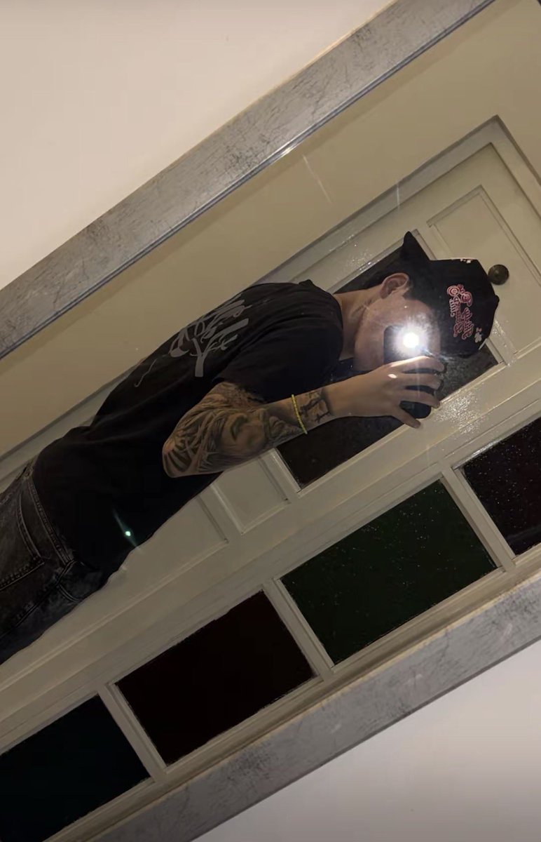 18calviny's tweet photo. 👅🔥 https://t.co/QYB48F8LiJ