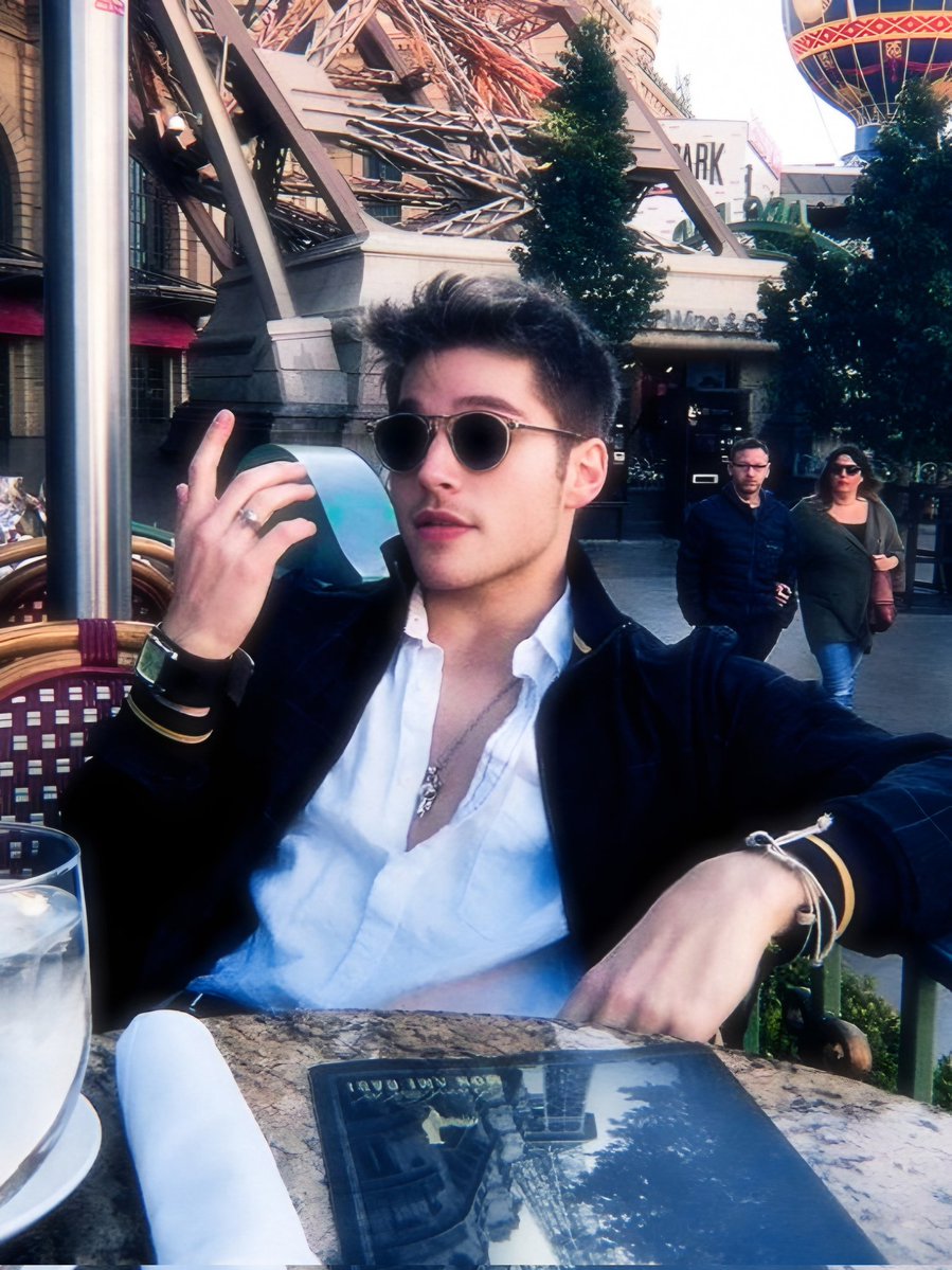 ℱ𝘳𝘰𝘺𝘭𝘢𝘯 ❦ tweet media